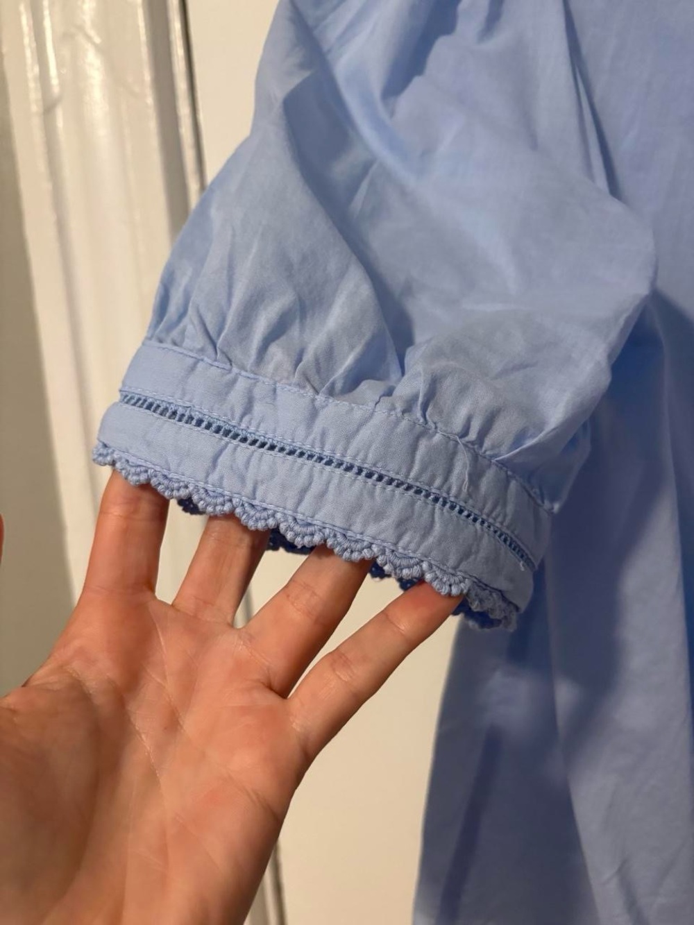 Light blue 100% cotton button-up blouse with puff sleeves lace trim blouse large - Picture 5 of 8